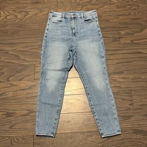 14 Regular American Eagle curvy super High-rise jegging